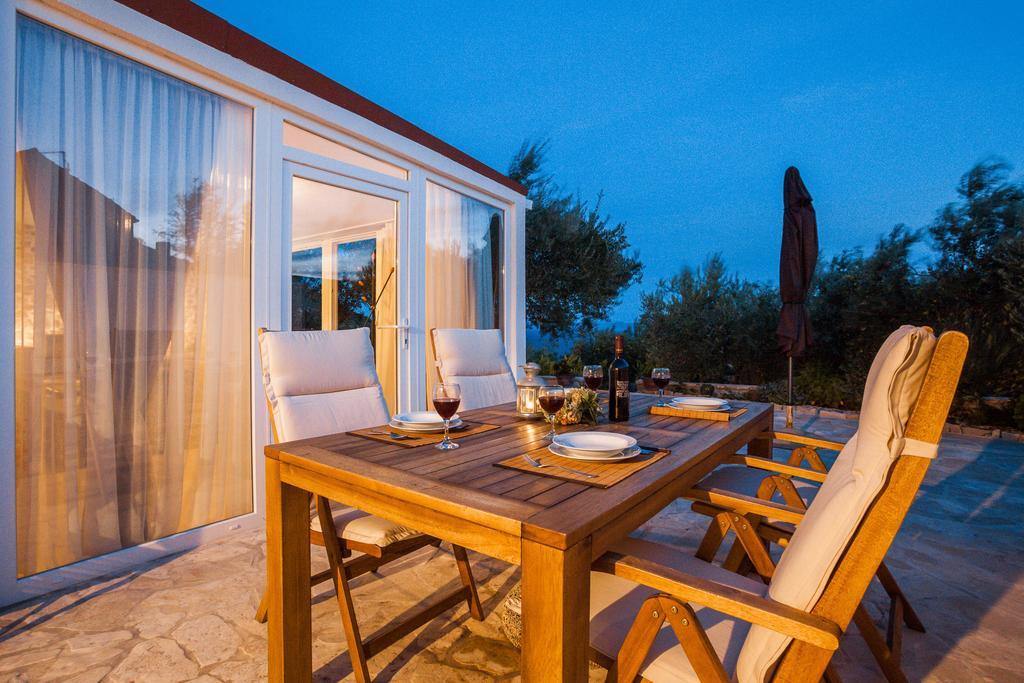 Holiday Home Zlatni San - Private Heated Pool Bol Zimmer foto
