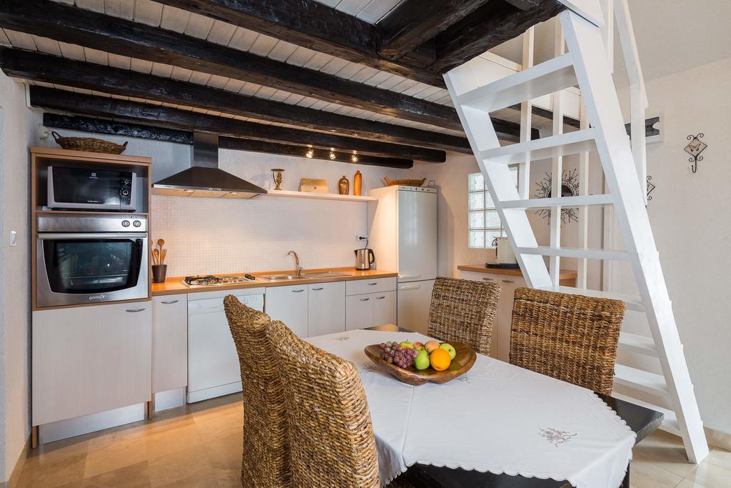 Holiday Home Zlatni San - Private Heated Pool Bol Zimmer foto